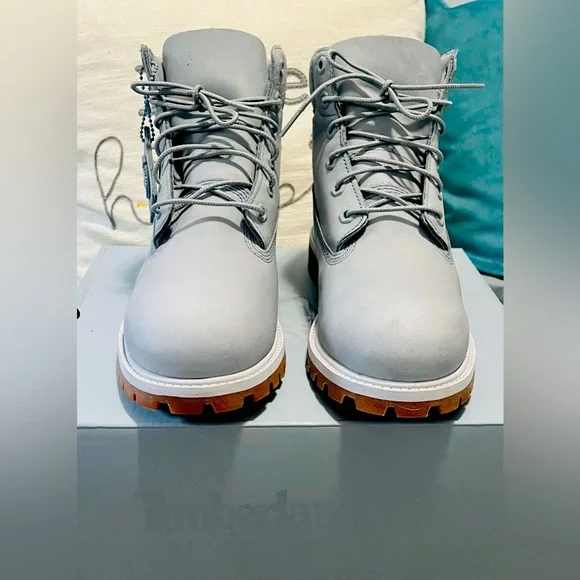 ✨LIKE-NEW✨Timberland Premium 6’ Waterproof (Grey), Men’s Size 5.5/Women’s Size 7 - Picture 3 of 12
